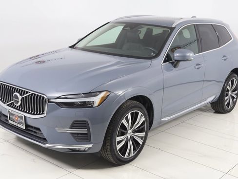 Used 2022 Volvo XC60 B5 Inscription w/ Climate Package image 22