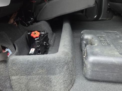 Used 2025 GMC Sierra 2500 AT4 w/ Technology Package image 19