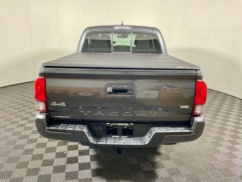 Used 2022 Toyota Tacoma SR AWD/4WD image 13