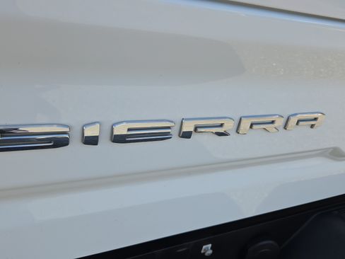 Certified 2022 GMC Sierra 2500 AT4 w/ Gooseneck/5TH Wheel Package AWD/4WD image 32