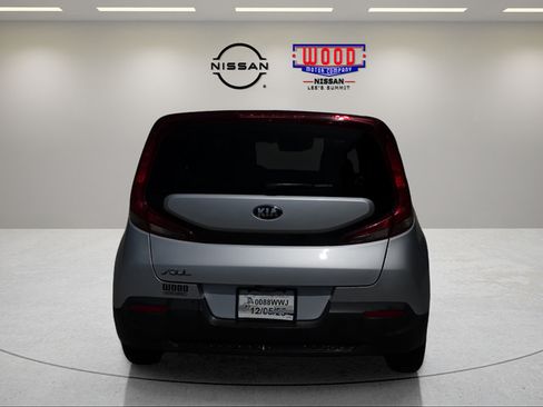 Used 2021 Kia Soul LX FWD image 3