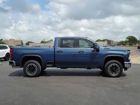 Used 2024 Chevrolet Silverado 2500 LTZ w/ LTZ Texas Edition image 18