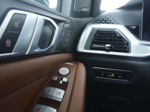 Certified 2024 BMW X7 xDrive40i w/ Executive Package image 20