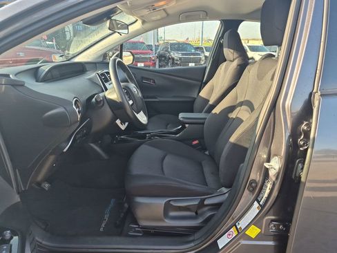 Used 2018 Toyota Prius Prime Plus image 11