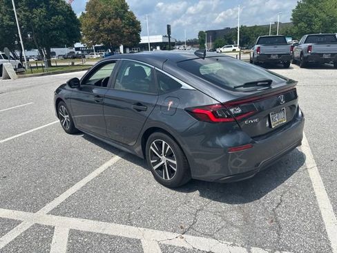 Used 2023 Honda Civic LX image 6