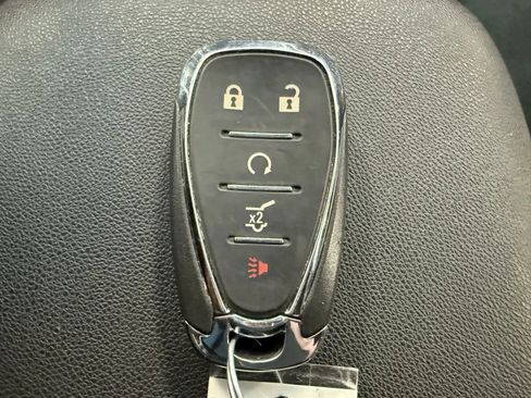 Used 2019 Chevrolet Equinox LT image 28