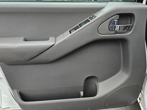 Used 2006 Nissan Frontier SE w/ (P01) Power Pkg image 15