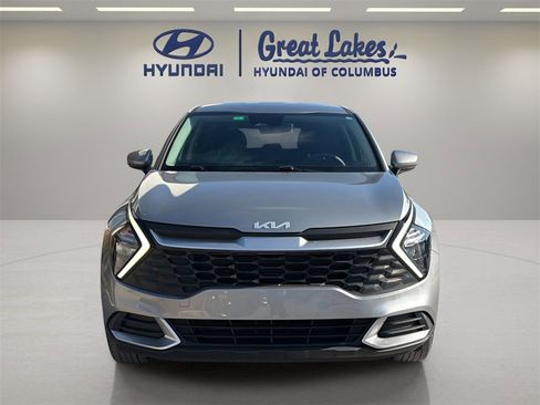 Used 2023 Kia Sportage LX image 8