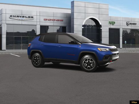 New 2026 Jeep Compass Trailhawk w/ Sun, Sound & Navigation Group AWD/4WD image 10