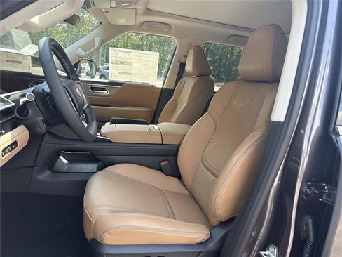 New 2026 INFINITI QX80 Luxe w/ Cargo Package image 9