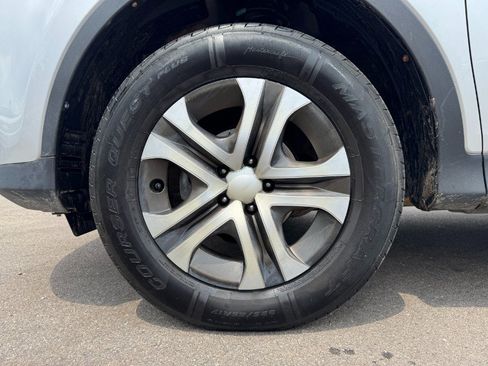 Used 2013 Toyota RAV4 LE FWD image 13