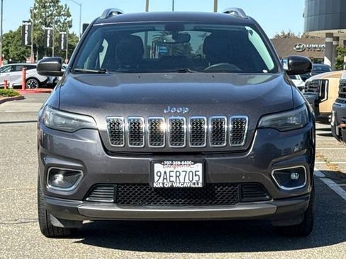 Used 2019 Jeep Cherokee Limited FWD image 11