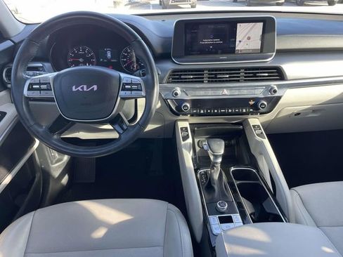 Used 2022 Kia Telluride S image 4