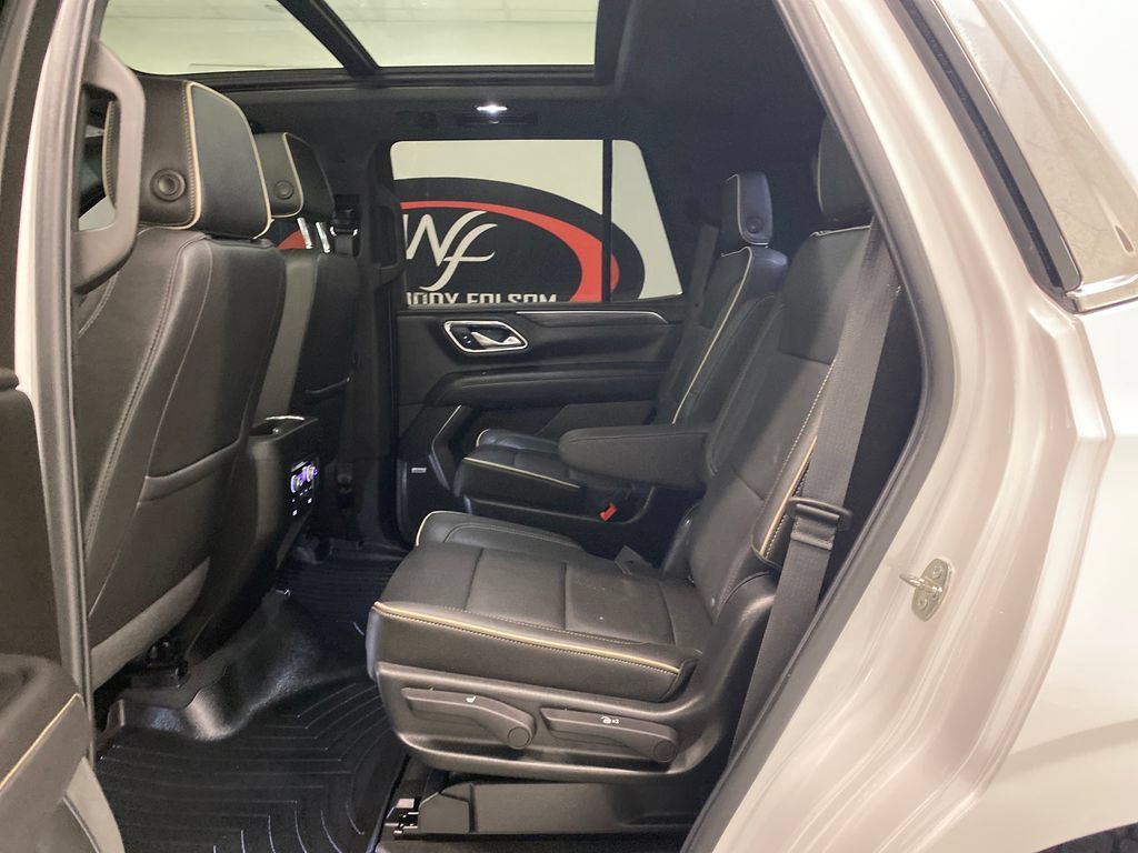 Used 2022 GMC Yukon SLT w/ SLT Premium Package AWD/4WD image 16