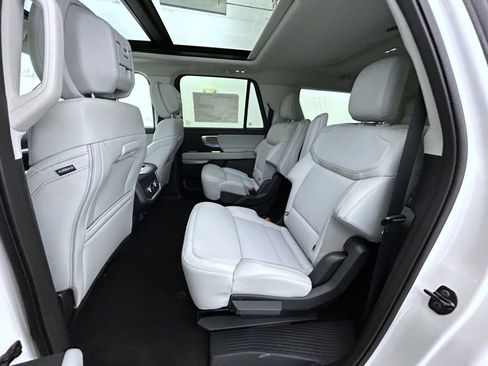 New 2026 Ford Expedition Max Platinum w/ Driver's Package image 22