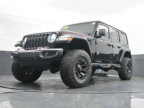 Used 2018 Jeep Wrangler Unlimited Rubicon w/ Dual Top Group AWD/4WD image 47