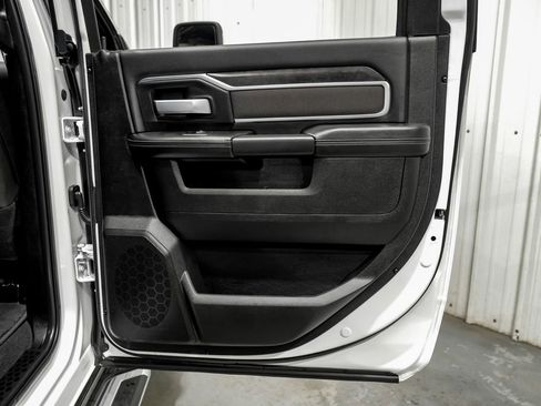 Used 2024 RAM 3500 Big Horn image 47