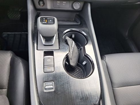 Used 2025 Nissan Rogue SV w/ SV Premium Package image 17