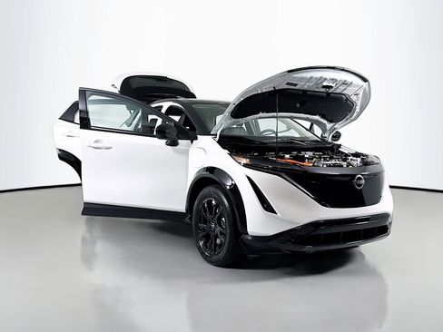 Used 2024 Nissan Ariya AWD image 17