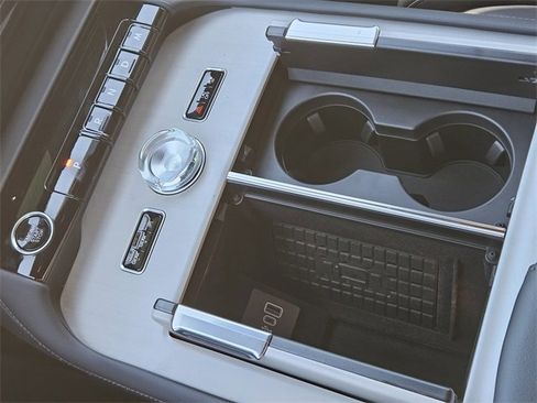 New 2025 Lincoln Navigator Reserve w/ Jet Appearance Package image 19