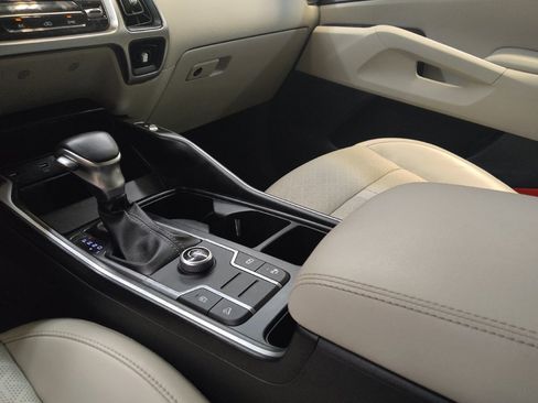 Used 2022 Kia Sorento S FWD image 26