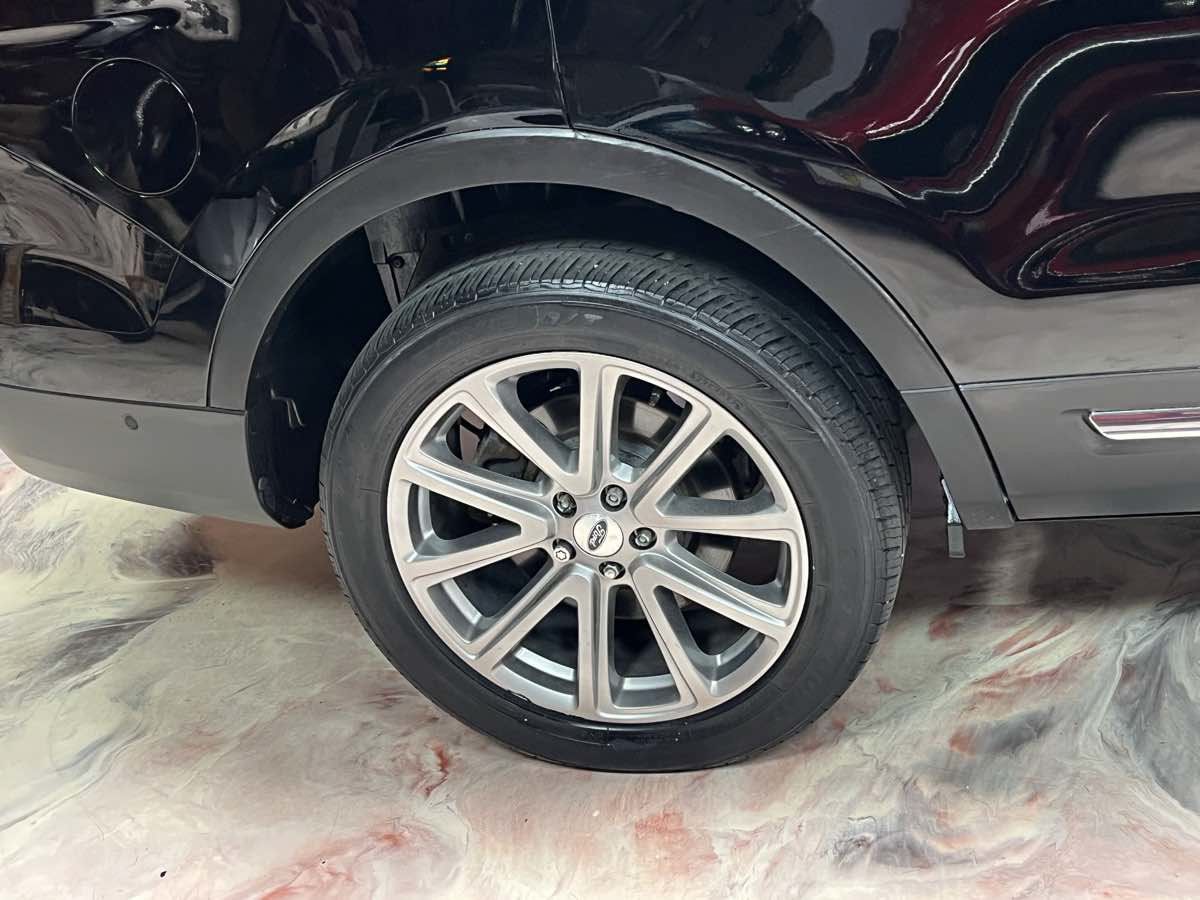 Used 2017 Ford Explorer Limited w/ Equipment Group 303A AWD/4WD image 38