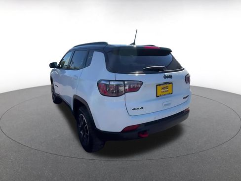 Used 2025 Jeep Compass Trailhawk AWD/4WD image 11