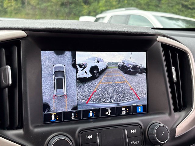 Used 2024 GMC Terrain Denali w/ Denali Premium Package AWD/4WD image 17