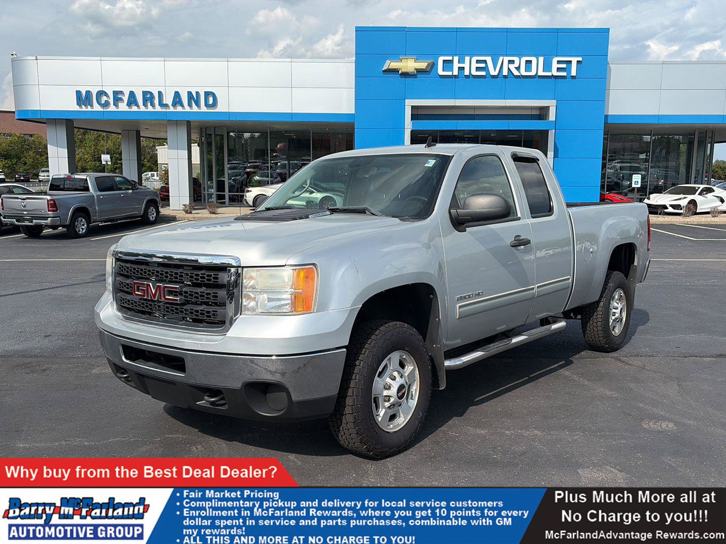 Used 2011 GMC Sierra 2500 SLE w/ Convenience Package AWD/4WD image 1