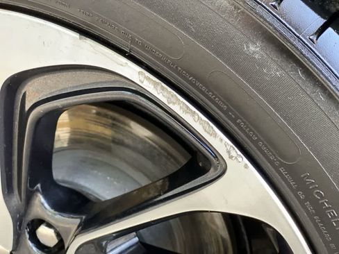 Used 2023 Chevrolet Bolt EUV Premier w/ Sun & Sound Package FWD image 32