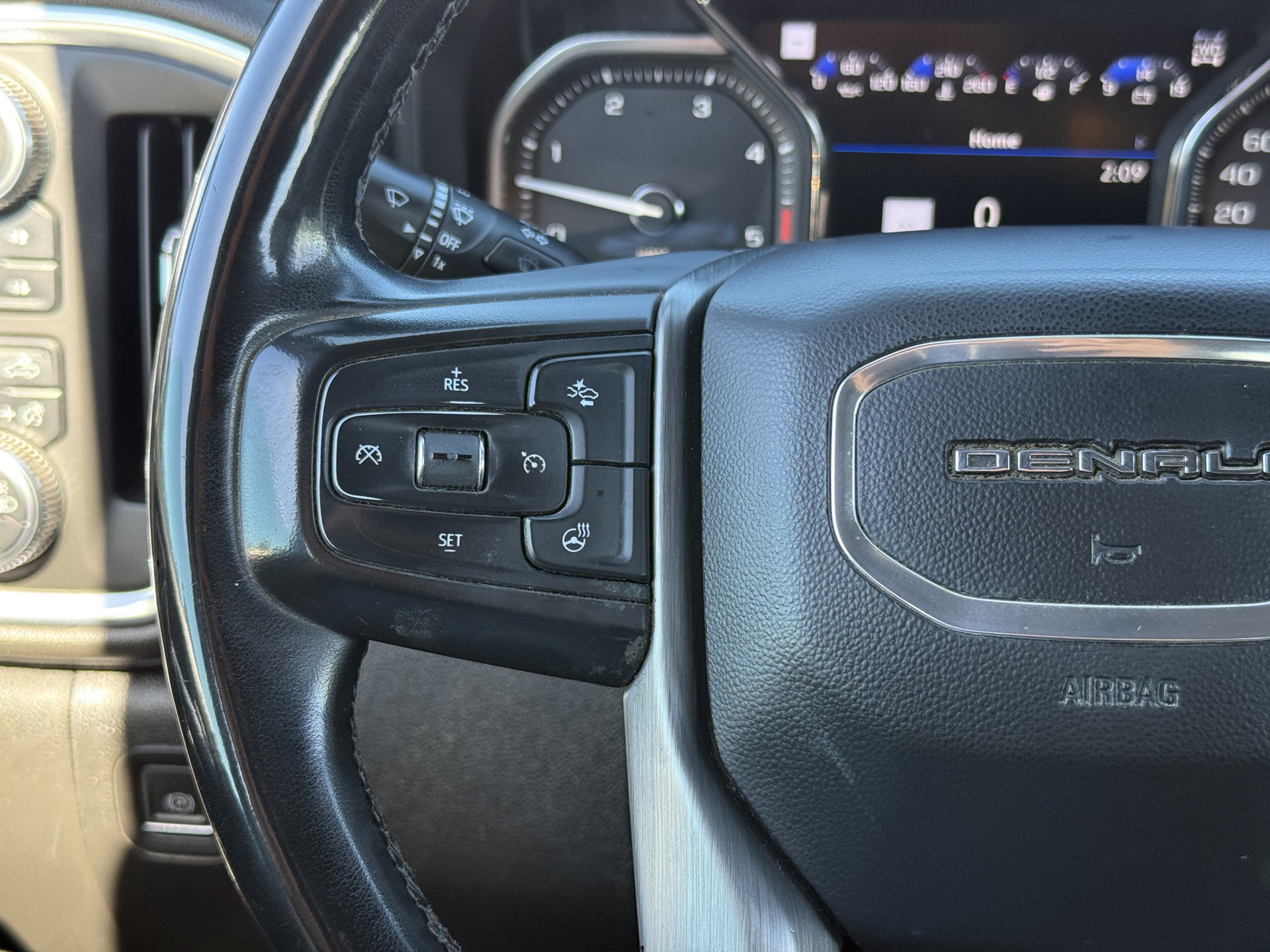 Used 2023 GMC Sierra 3500 Denali w/ Denali Ultimate Package AWD/4WD image 21
