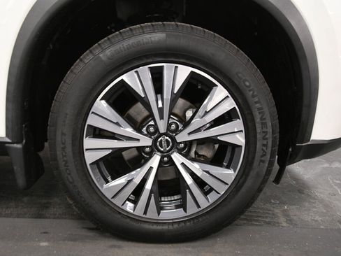 Used 2021 Nissan Rogue SV image 29