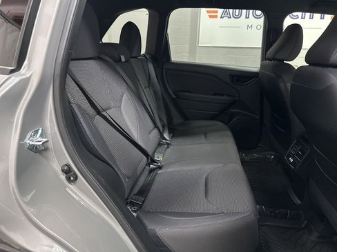 Used 2025 Subaru Forester Premium image 34