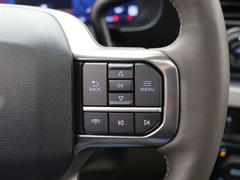 Used 2025 Ford F250 Platinum w/ Platinum Plus Package image 31