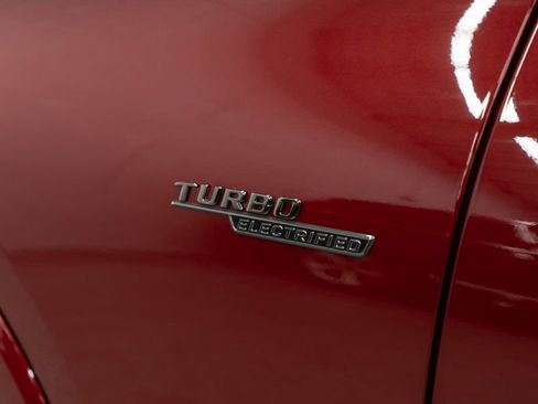 Used 2025 Mercedes-Benz GLC 43 AMG 4MATIC image 44