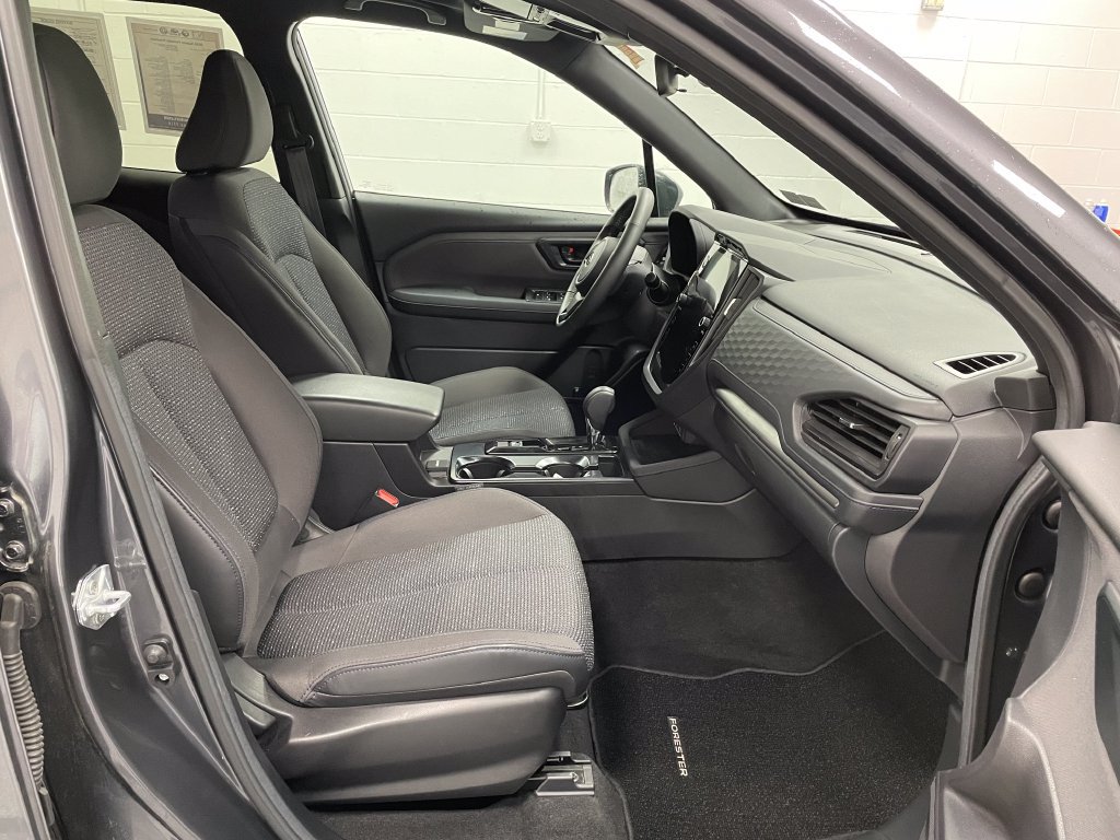 Used 2026 Subaru Forester Premium AWD/4WD image 11