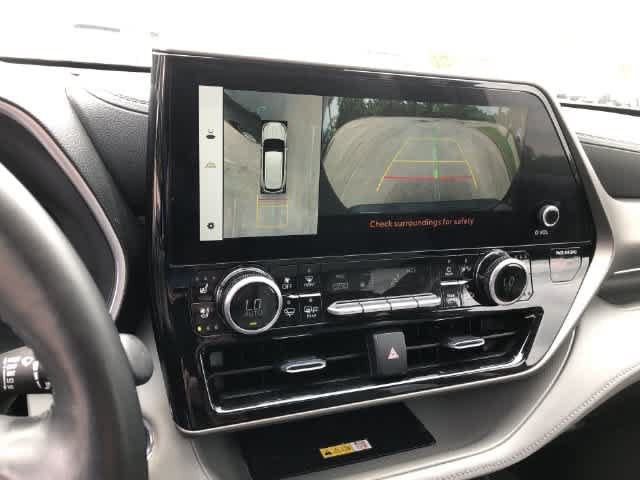 Used 2023 Toyota Highlander Limited AWD/4WD image 27