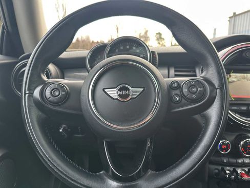 Used 2017 MINI Cooper 2-Door Hardtop image 21