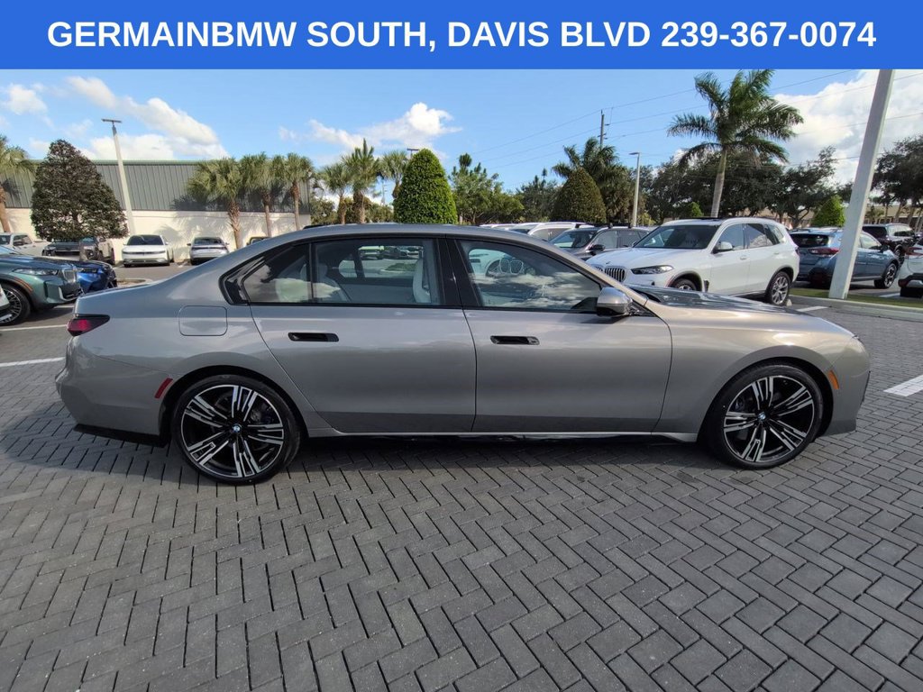 Used 2023 BMW 740i RWD image 4