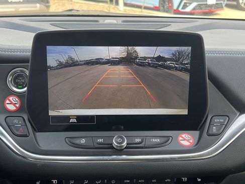 Used 2025 Chevrolet Blazer LT image 31