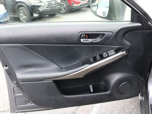 Used 2016 Lexus IS 200t image 12