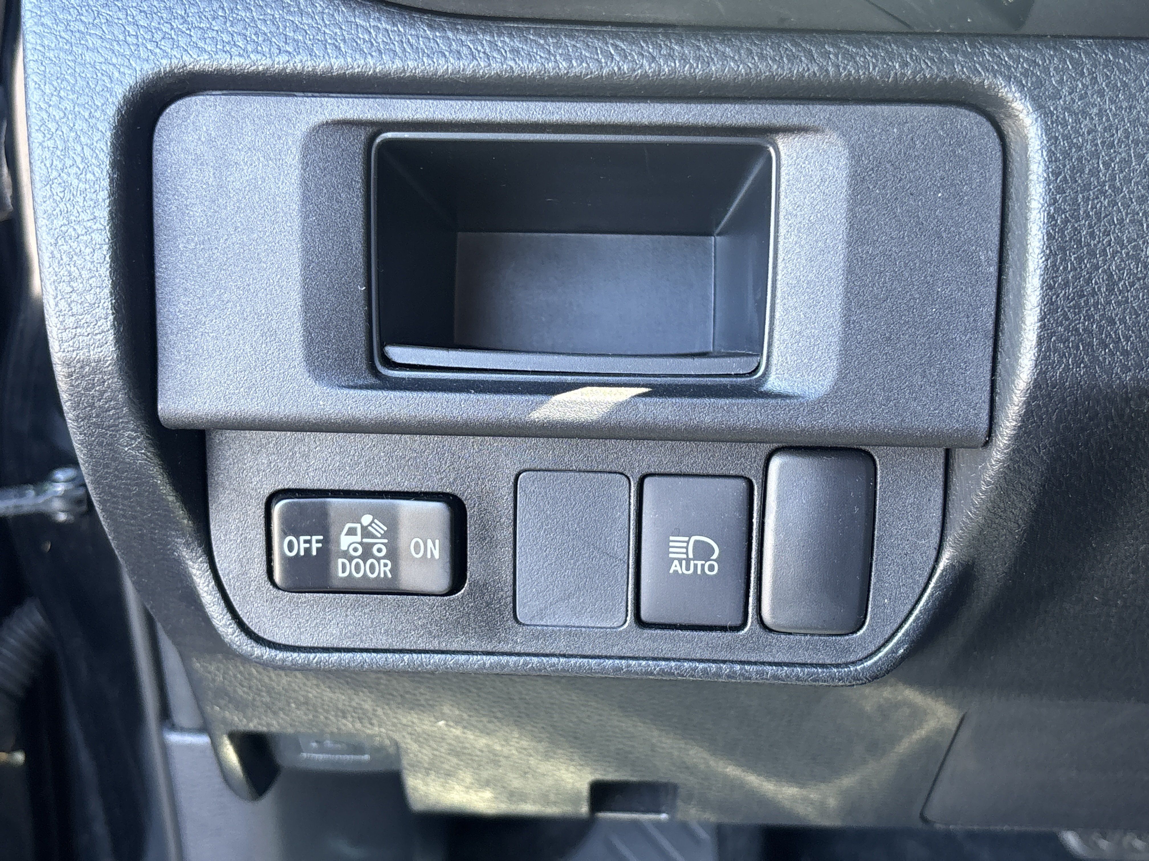 Used 2019 Toyota Tacoma SR w/ SR Convenience Package AWD/4WD image 36