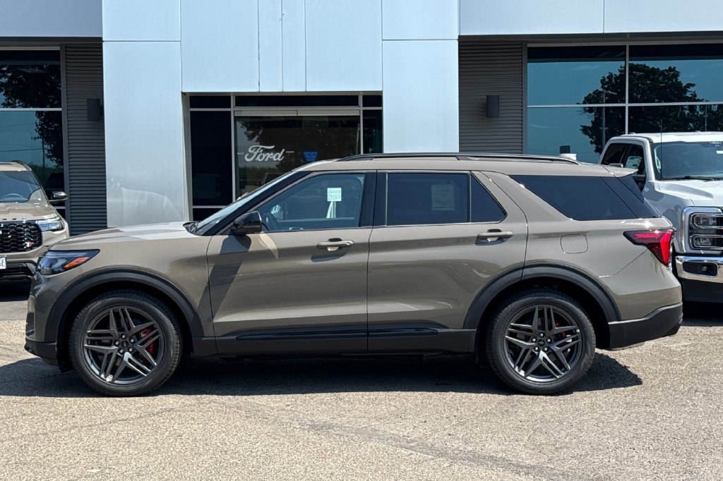 New 2026 Ford Explorer ST w/ Sun And Sound Package AWD/4WD image 7