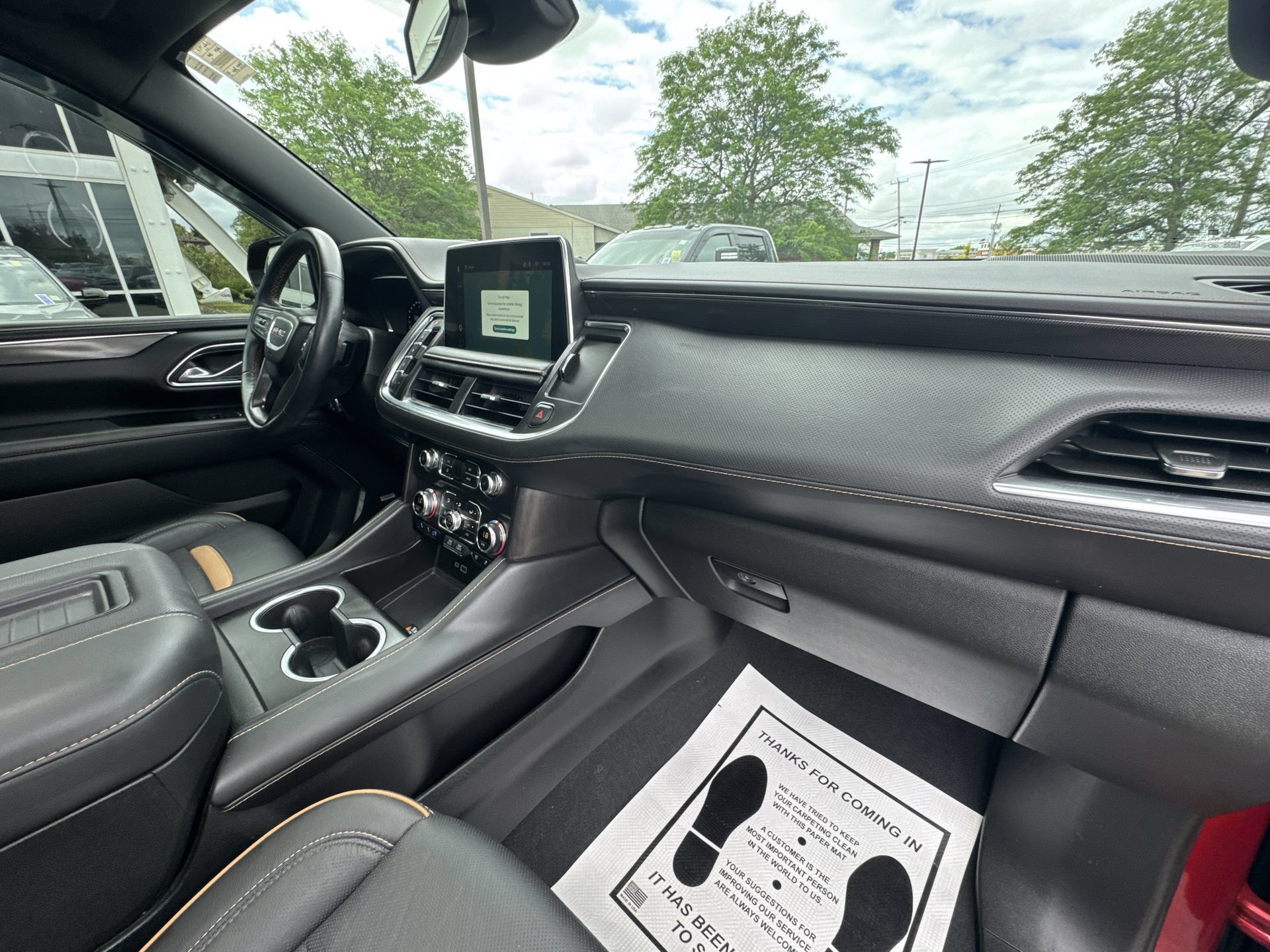 Certified 2024 GMC Yukon AT4 w/ AT4 Premium Package AWD/4WD image 30