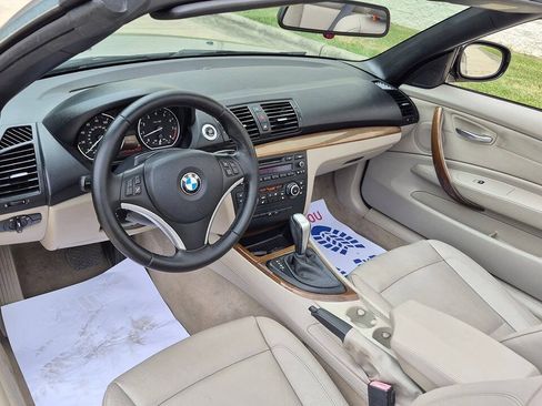 Used 2010 BMW 135i Convertible RWD image 28