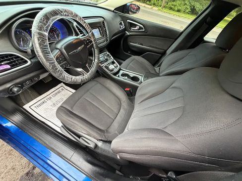 Used 2015 Chrysler 200 Limited FWD image 20