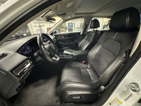 Used 2022 Honda Civic Touring image 8