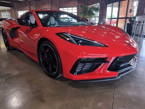 Used 2023 Chevrolet Corvette Stingray Preferred Conv w/ Z51 Performance Package RWD image 5