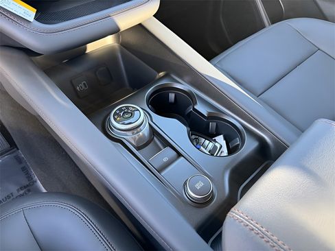 New 2026 Ford Explorer Active w/ Active Comfort Package image 34