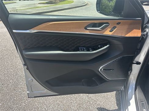 Used 2024 Jeep Grand Cherokee L Summit image 10